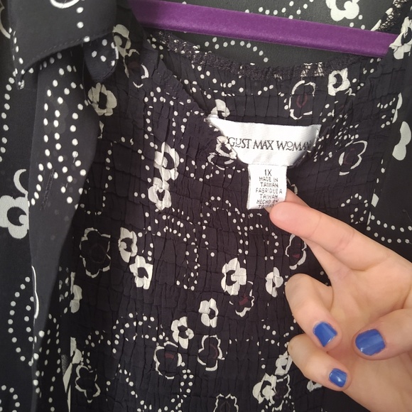 August Max Woman 2 piece top - Picture 4 of 7